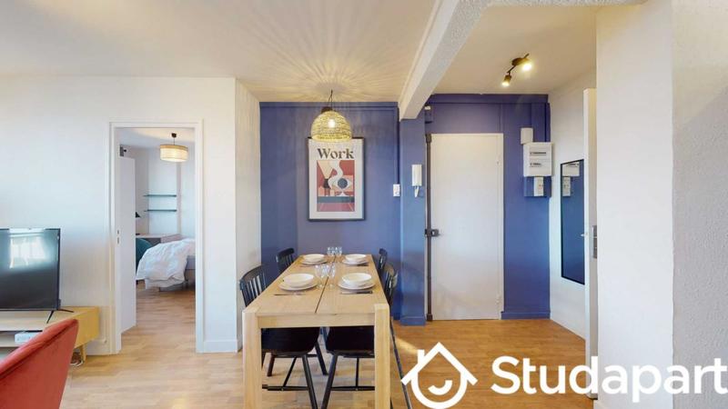 Chambre - 10 m² - 1 pièce