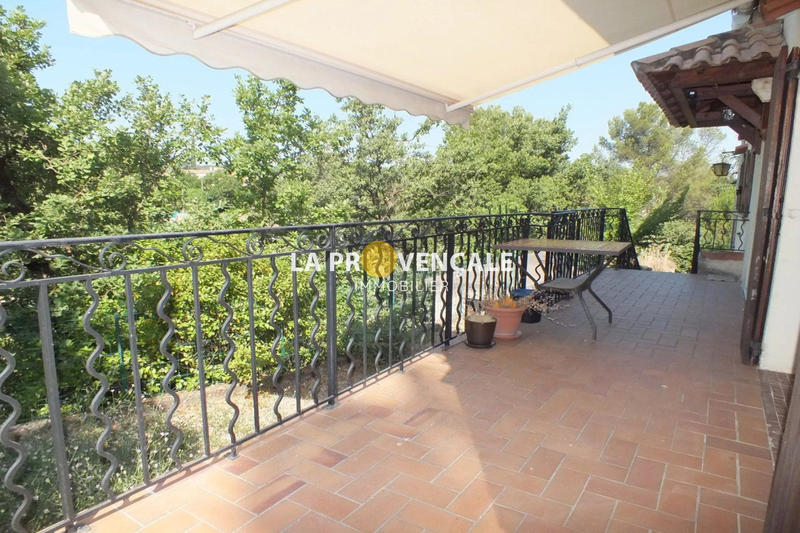Villa - 90 m² - 4 pièces