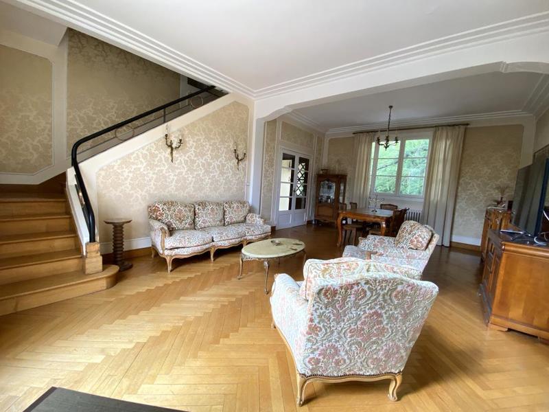 Maison ancienne - 202 m² - 8 pièces