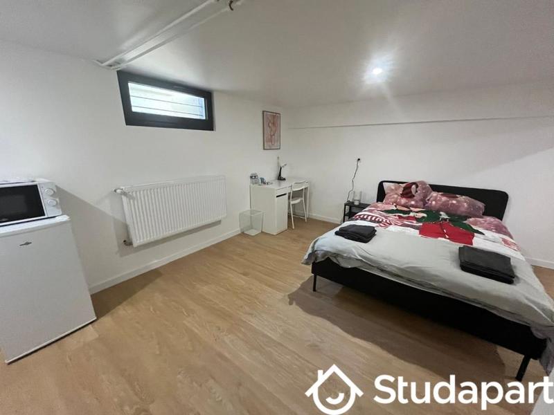 Chambre - 12 m² - 1 pièce