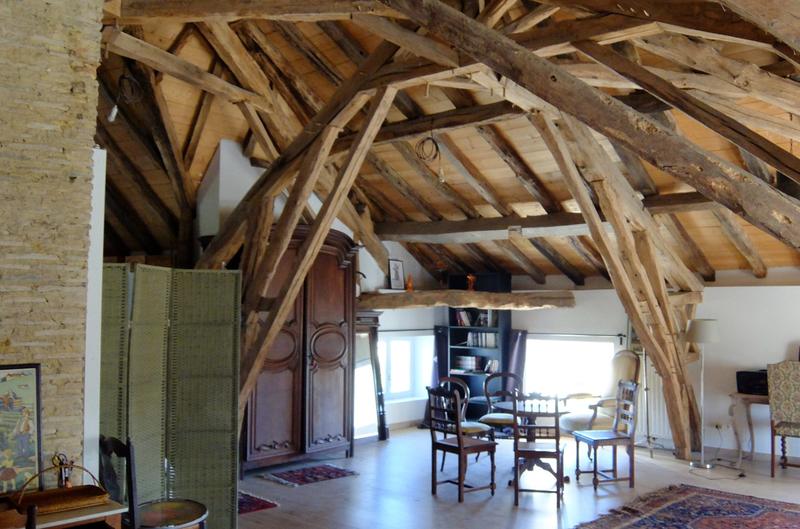 Maison - 576 m² - 10 pièces