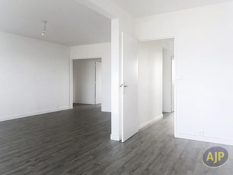 Appartement - 82 m² - 4 pièces