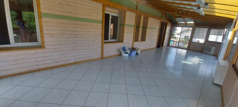 Maison - 204 m² - 8 pièces