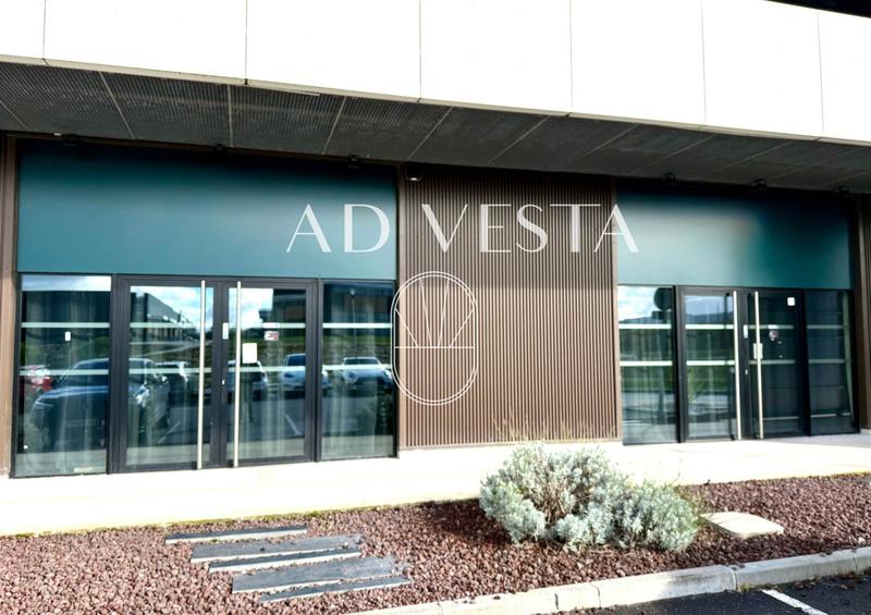 Local commercial - 203 m² - 2 pièces