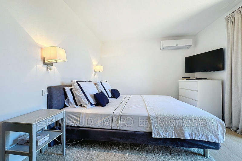 Villa - 185 m² - 6 pièces