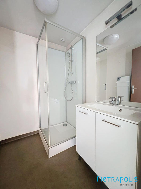 Maison contemporaine - 194 m² - 10 pièces