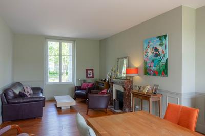 Maison - 285 m² - 8 pièces