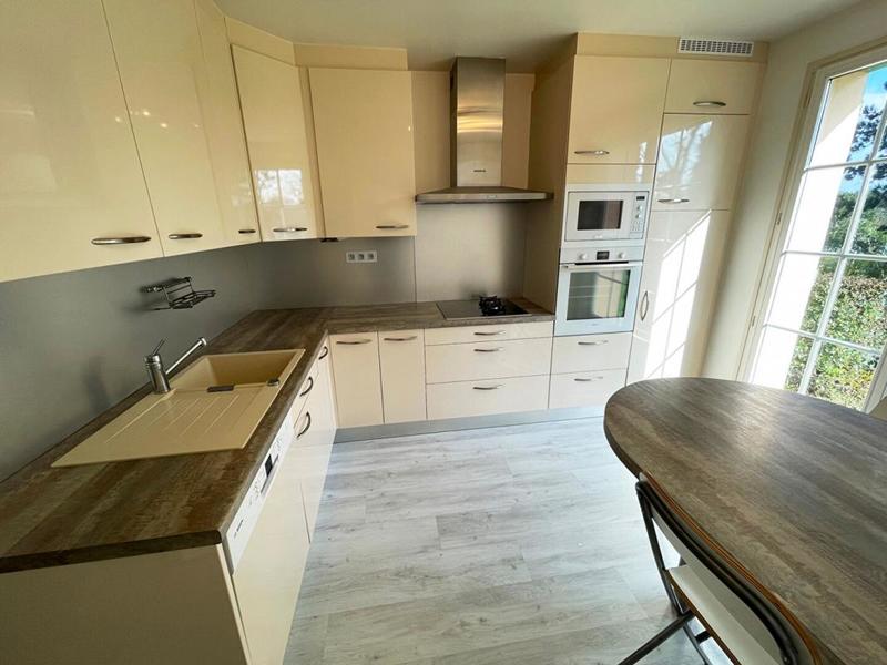 Maison - 140 m² - 8 pièces