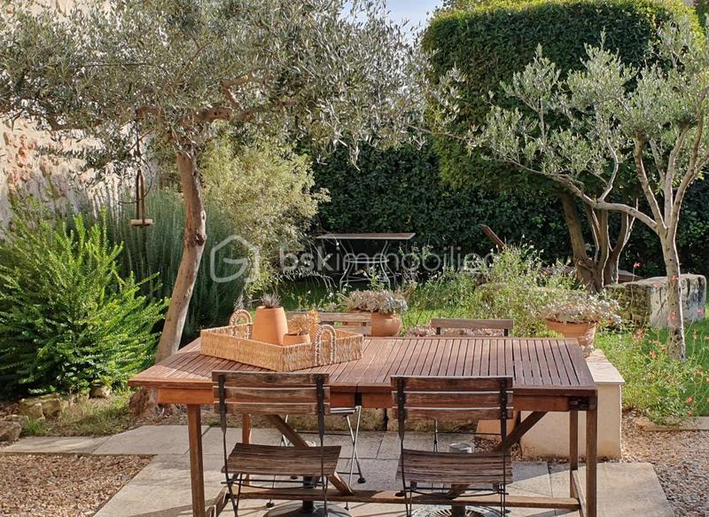 Mas - 260 m² - 10 pièces