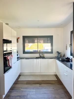 Maison - 210 m² - 7 pièces