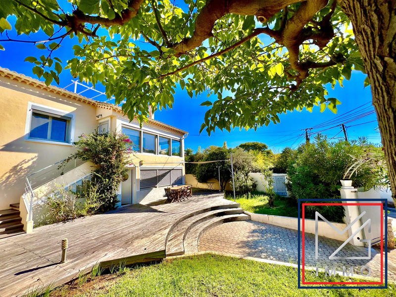 Villa - 250 m² - 7 pièces