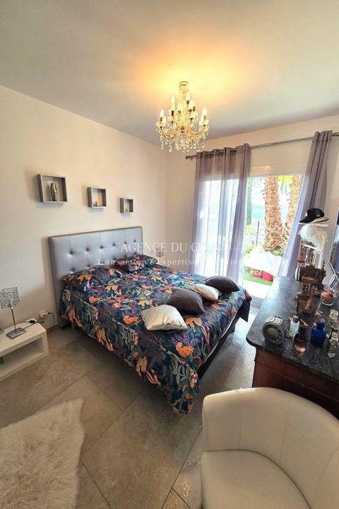 Villa - 300 m² - 12 pièces