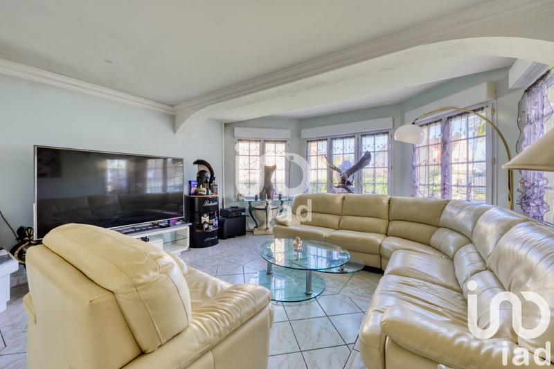 Maison - 250 m² - 7 pièces