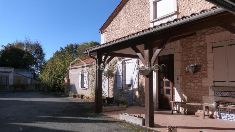 Maison en pierre - 261 m² - 8 pièces