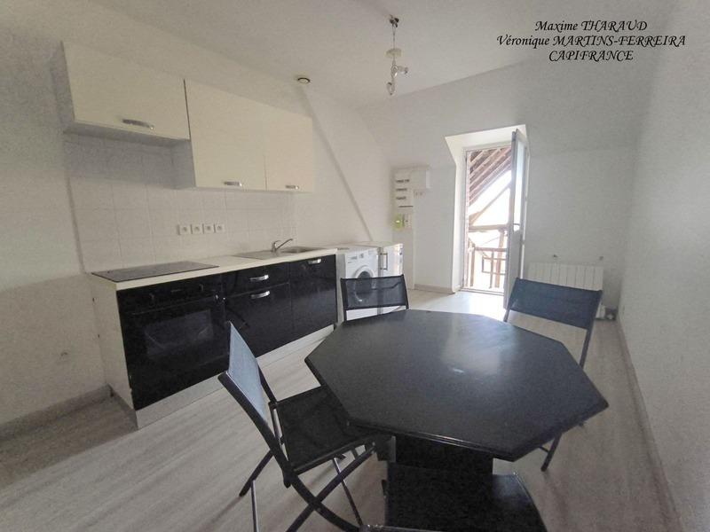 Local commercial - 240 m² - 11 pièces