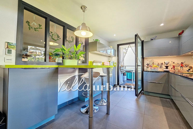 Appartement - 130 m² - 4 pièces