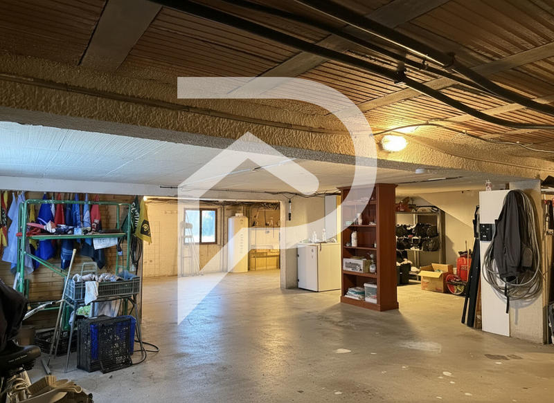 Maison - 140 m² - 5 pièces