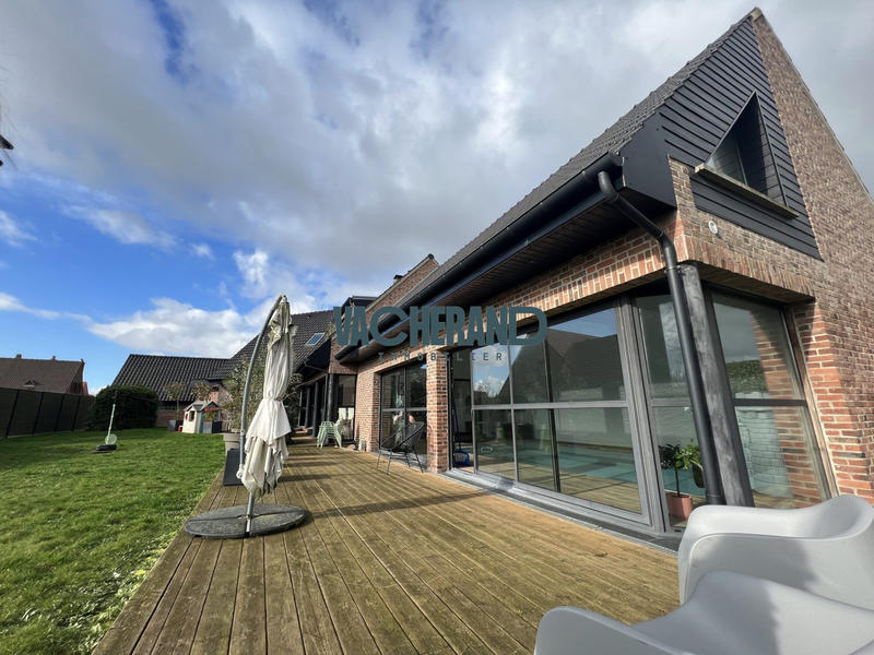 Maison contemporaine - 220 m² - 10 pièces