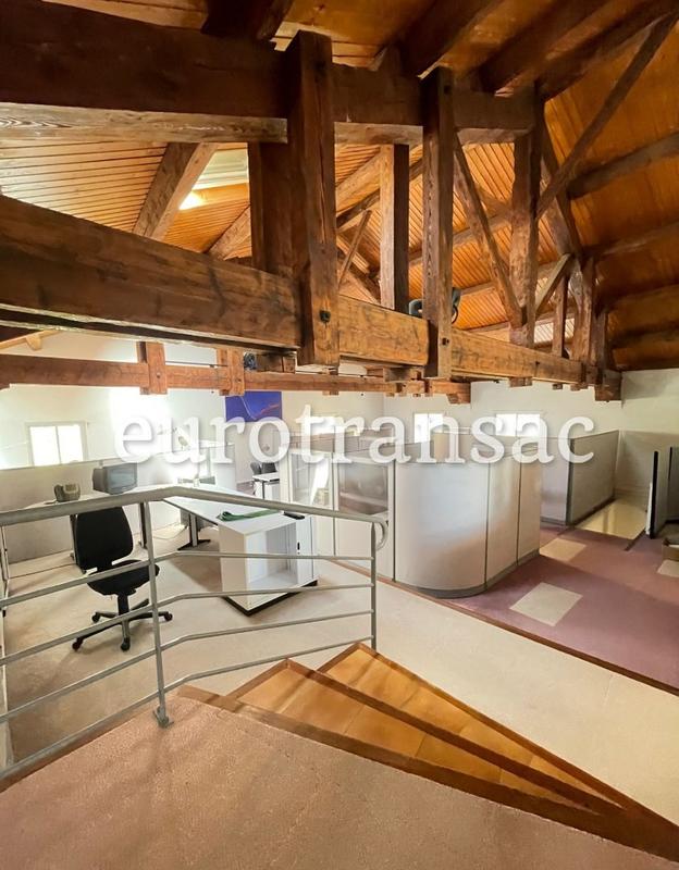 Bureau - 1 540 m² - 18 pièces