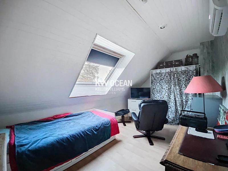 Maison - 176 m² - 8 pièces