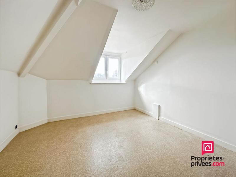 Maison - 200 m² - 8 pièces