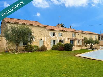 Maison - 210 m² - 6 pièces