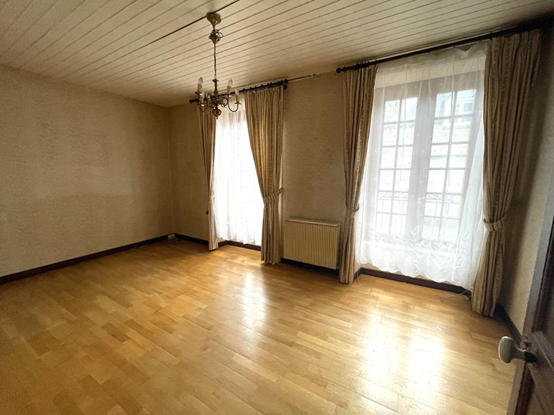Maison - 160 m² - 7 pièces