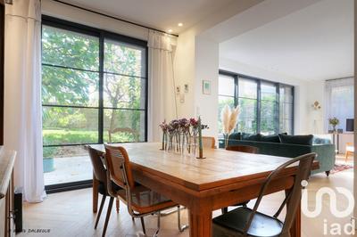 Maison - 187 m² - 8 pièces