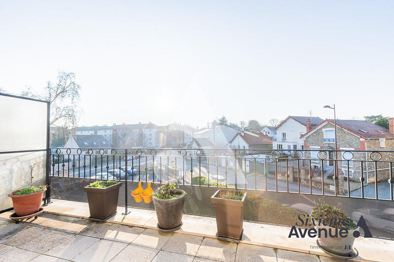 Appartement - 95 m² - 5 pièces