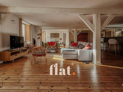Loft - 130 m² - 5 pièces