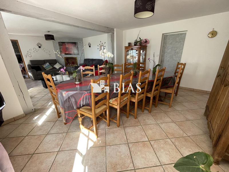 Maison - 160 m² - 8 pièces