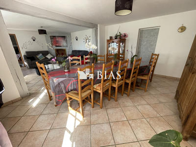 Maison - 160 m² - 8 pièces