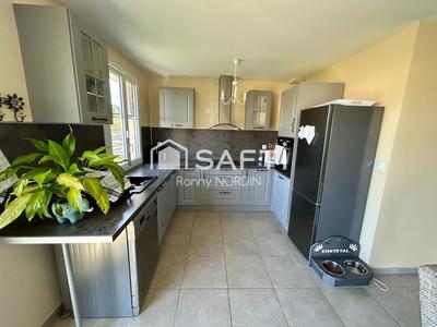 Maison - 80 m² - 5 pièces