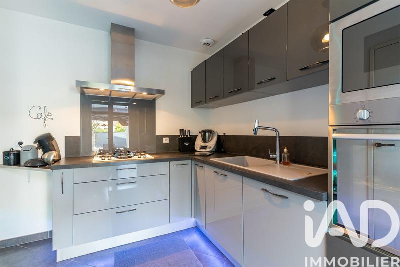 Maison - 93 m² - 4 pièces