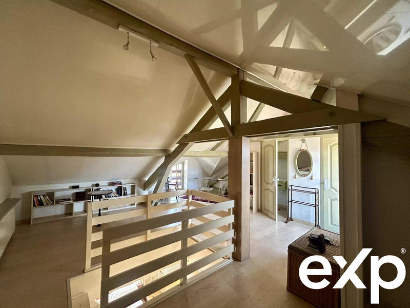 Appartement - 104 m² - 4 pièces