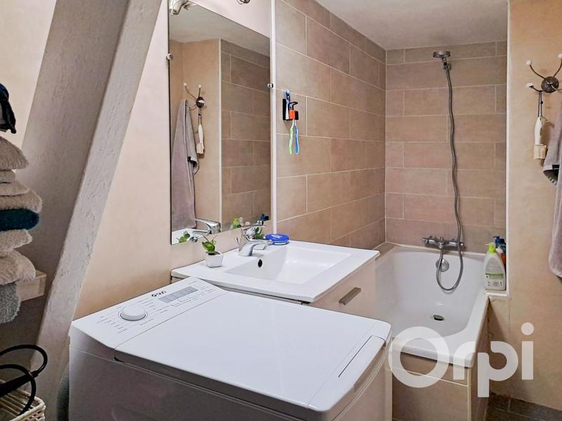 Maison - 99 m² - 5 pièces