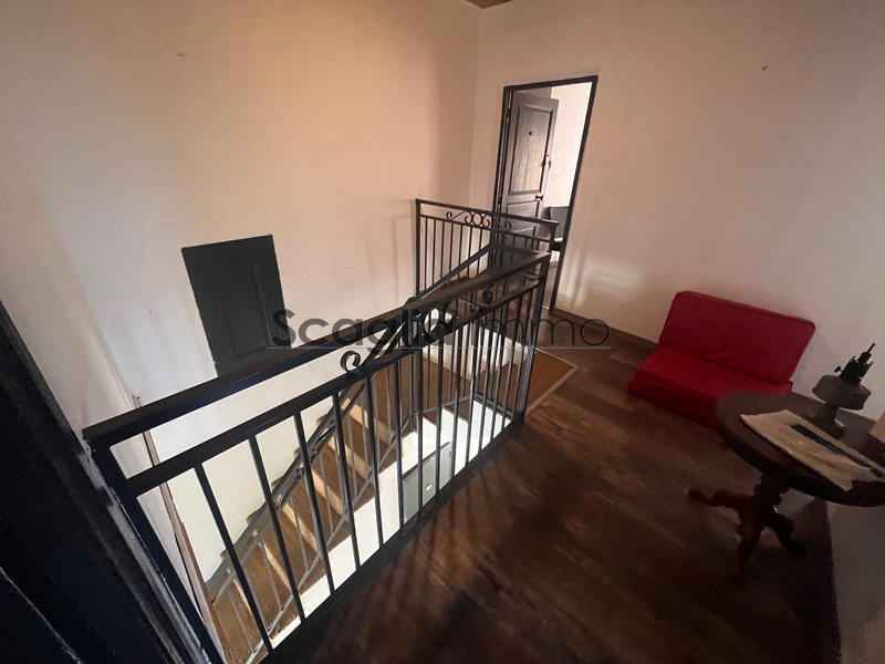 Maison - 250 m² - 8 pièces