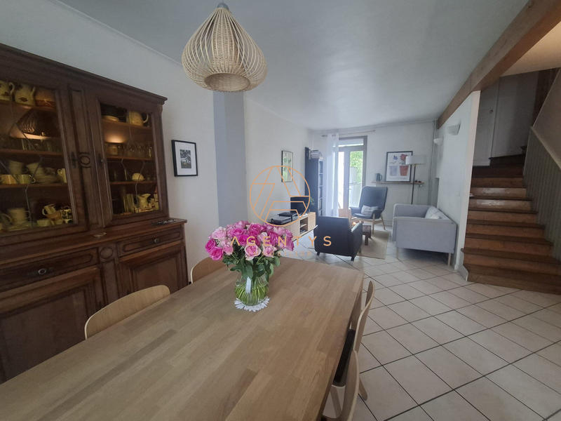 Maison - 95 m² - 4 pièces
