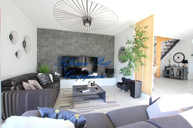 Maison - 138 m² - 5 pièces