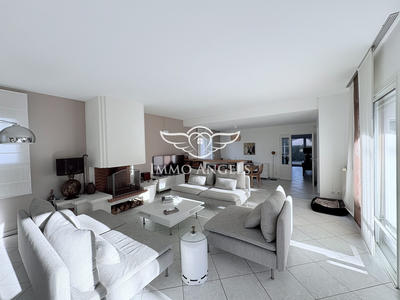 Maison traditionnelle - 157 m² - 5 pièces