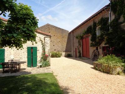 Maison - 400 m² - 10 pièces