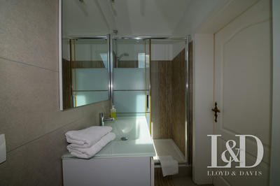 Maison contemporaine - 181 m² - 7 pièces