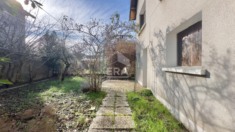 Maison - 122 m² - 7 pièces