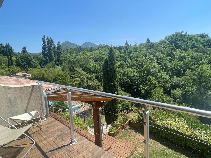 Maison - 190 m² - 9 pièces