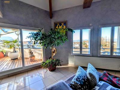 Appartement - 96 m² - 3 pièces