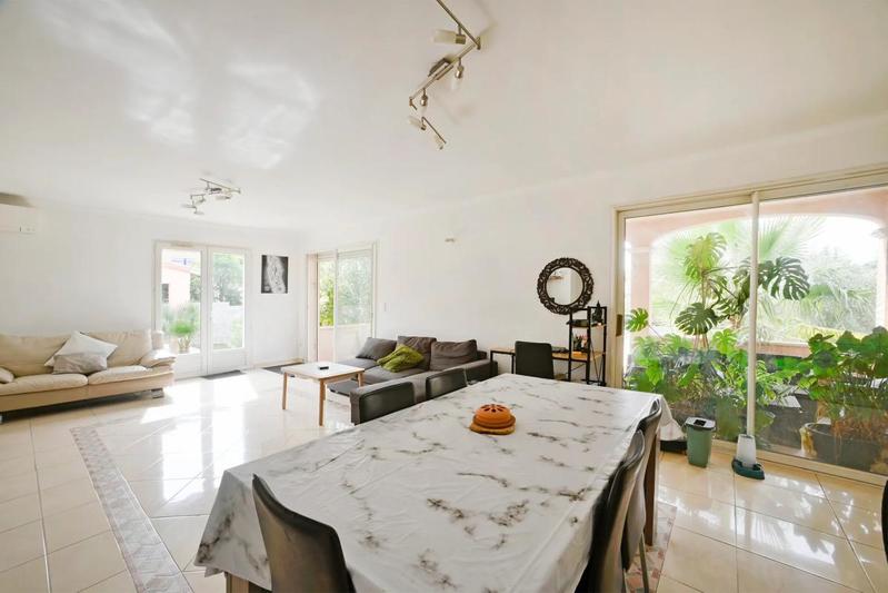 Maison - 160 m² - 7 pièces