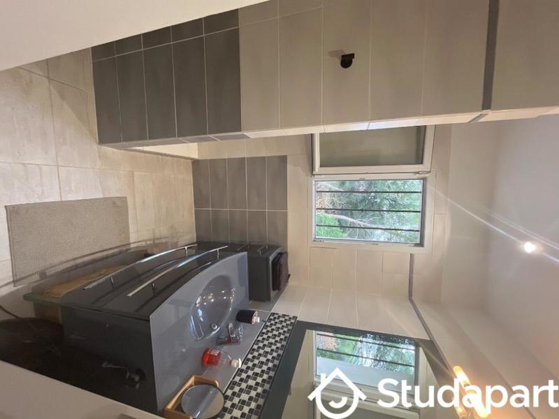 Chambre - 13 m² - 1 pièce