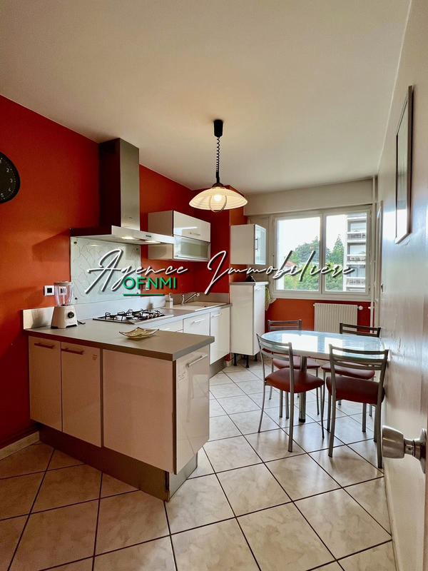 Appartement - 108 m² - 5 pièces