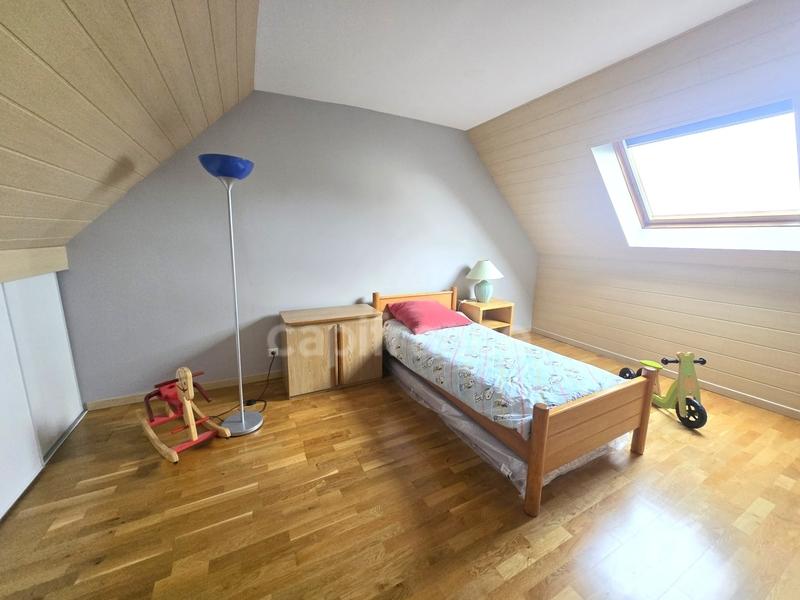 Maison - 180 m² - 7 pièces