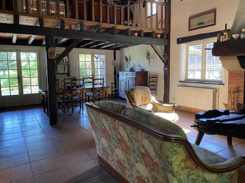 Propriété - 250 m² - 7 pièces